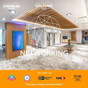 Coliving Bansko, The Social By Networking Premium Otel Bansko